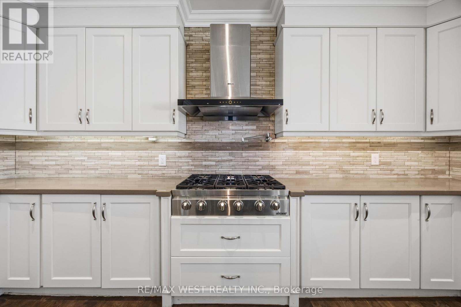 35 Conifer Drive, Toronto, ON - Indoor Photo Showing Kitchen