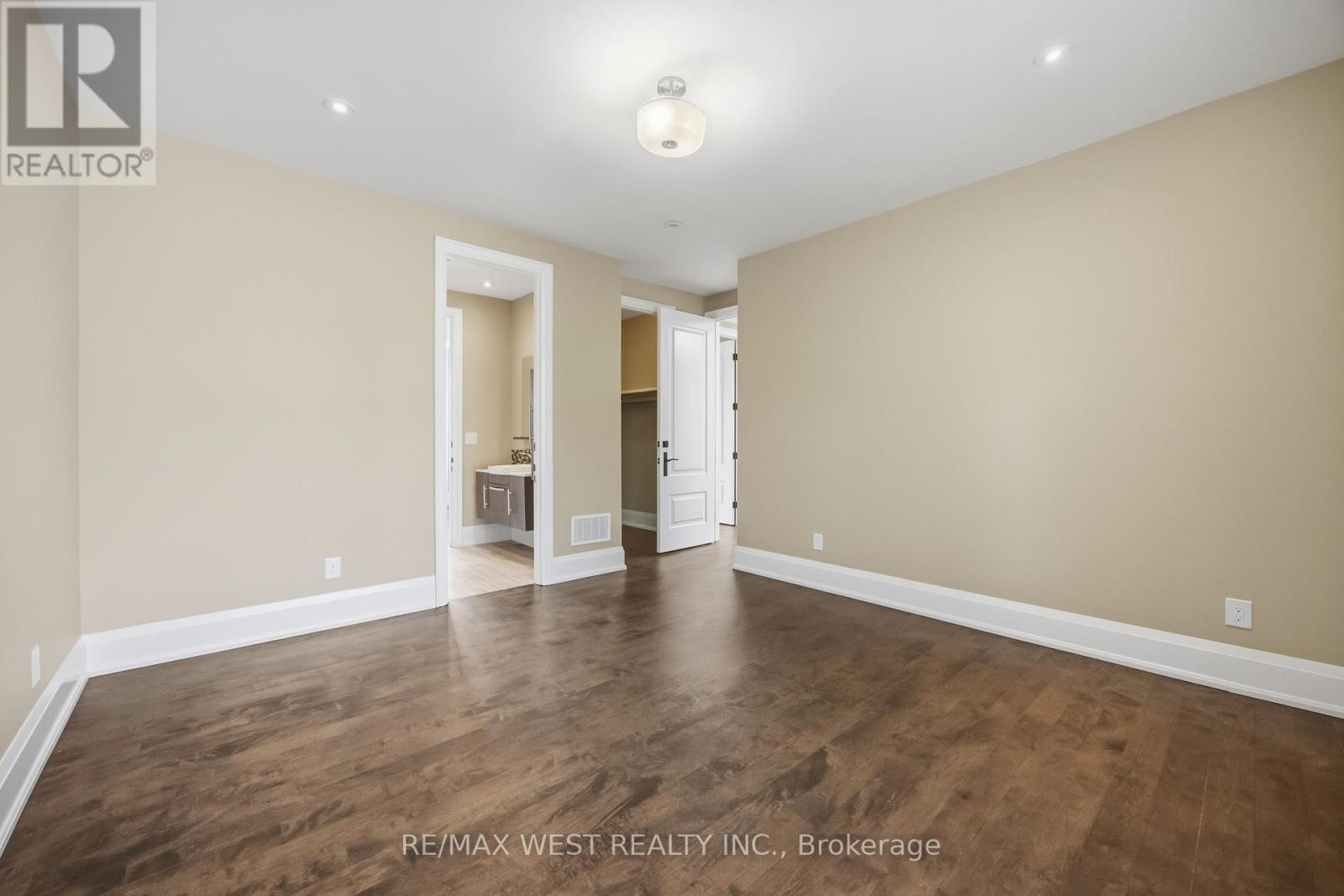 Bedroom 5 ( Jack and Jill + WIC Access ) - 35 Conifer Drive, Toronto, ON - Indoor Photo Showing Other Room