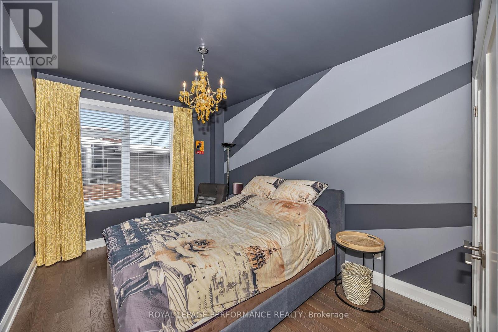383 Princeton Avenue, Ottawa, ON - Indoor Photo Showing Bedroom