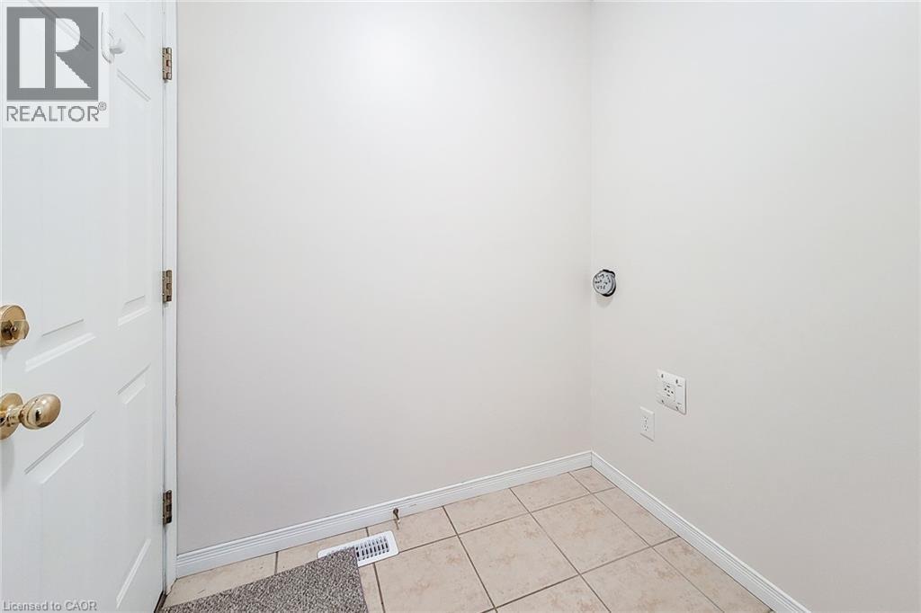 751 Rymal Road W Unit# 22, Hamilton, ON - Indoor Photo Showing Other Room