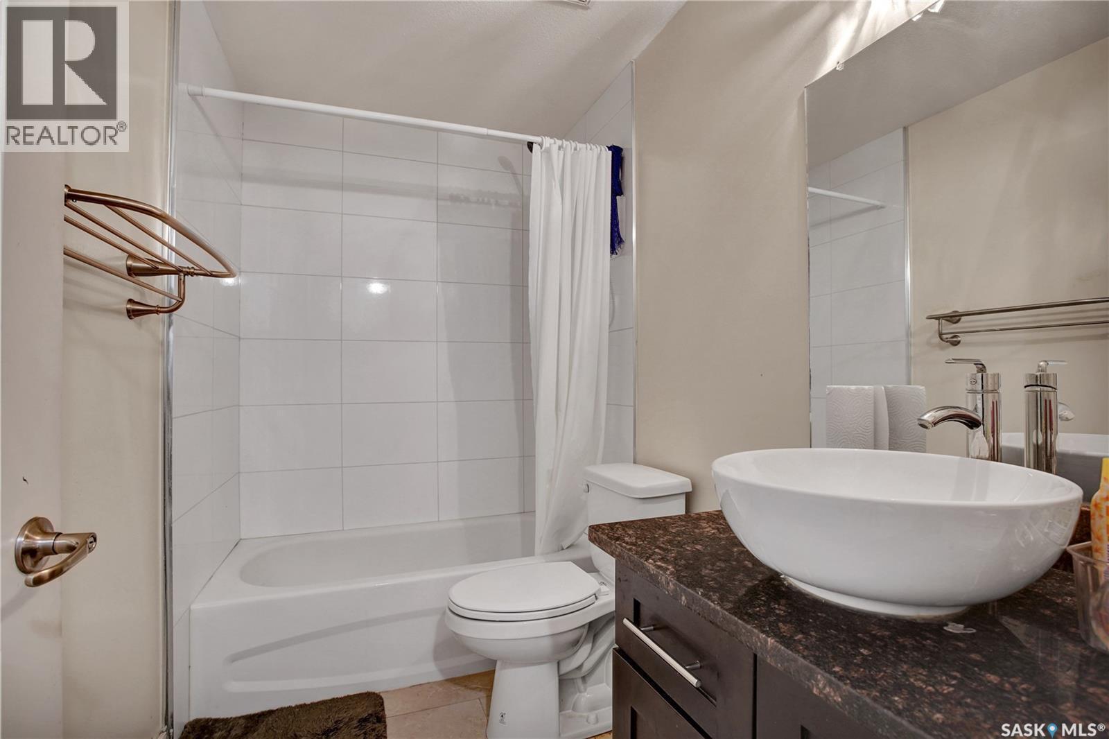 48 - 1703 Patrick Crescent, Saskatoon, SK - Indoor Photo Showing Bathroom