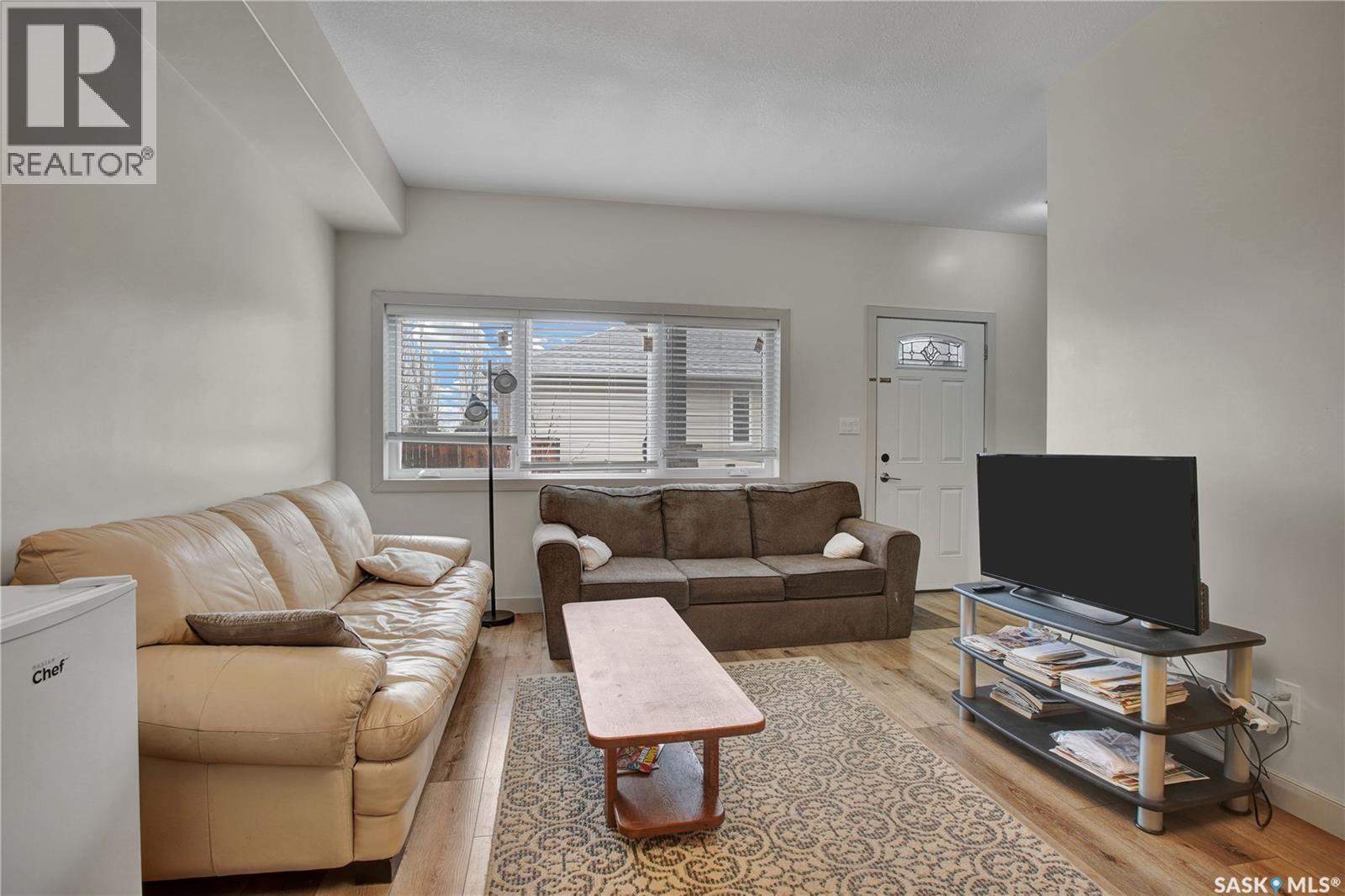 48 - 1703 Patrick Crescent, Saskatoon, SK - Indoor Photo Showing Living Room