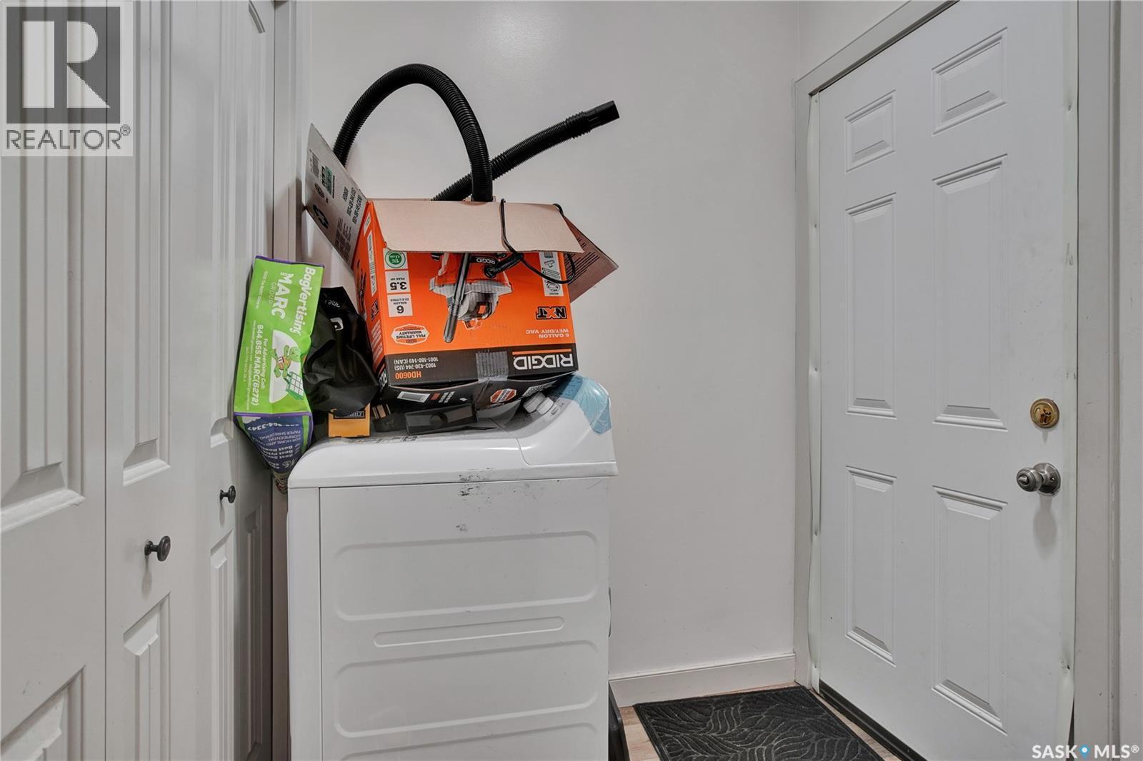 48 - 1703 Patrick Crescent, Saskatoon, SK - Indoor Photo Showing Laundry Room