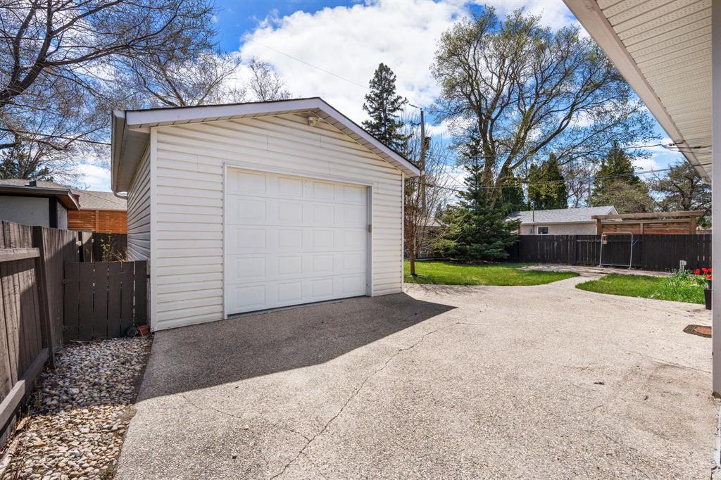 20 Barberry Road, Winnipeg, MB - Outdoor With Exterior