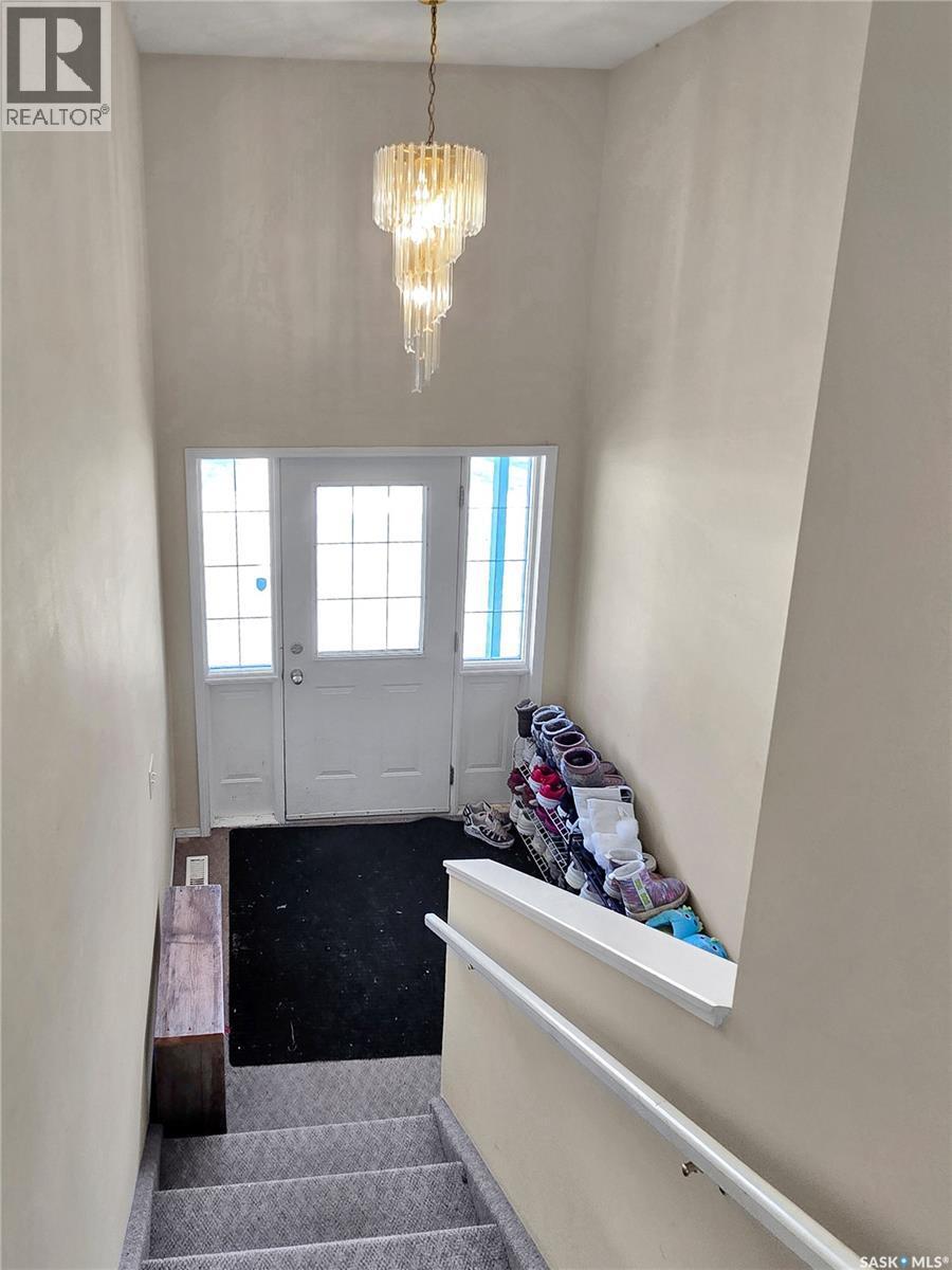 1418 B Avenue N, Saskatoon, SK - Indoor Photo Showing Other Room