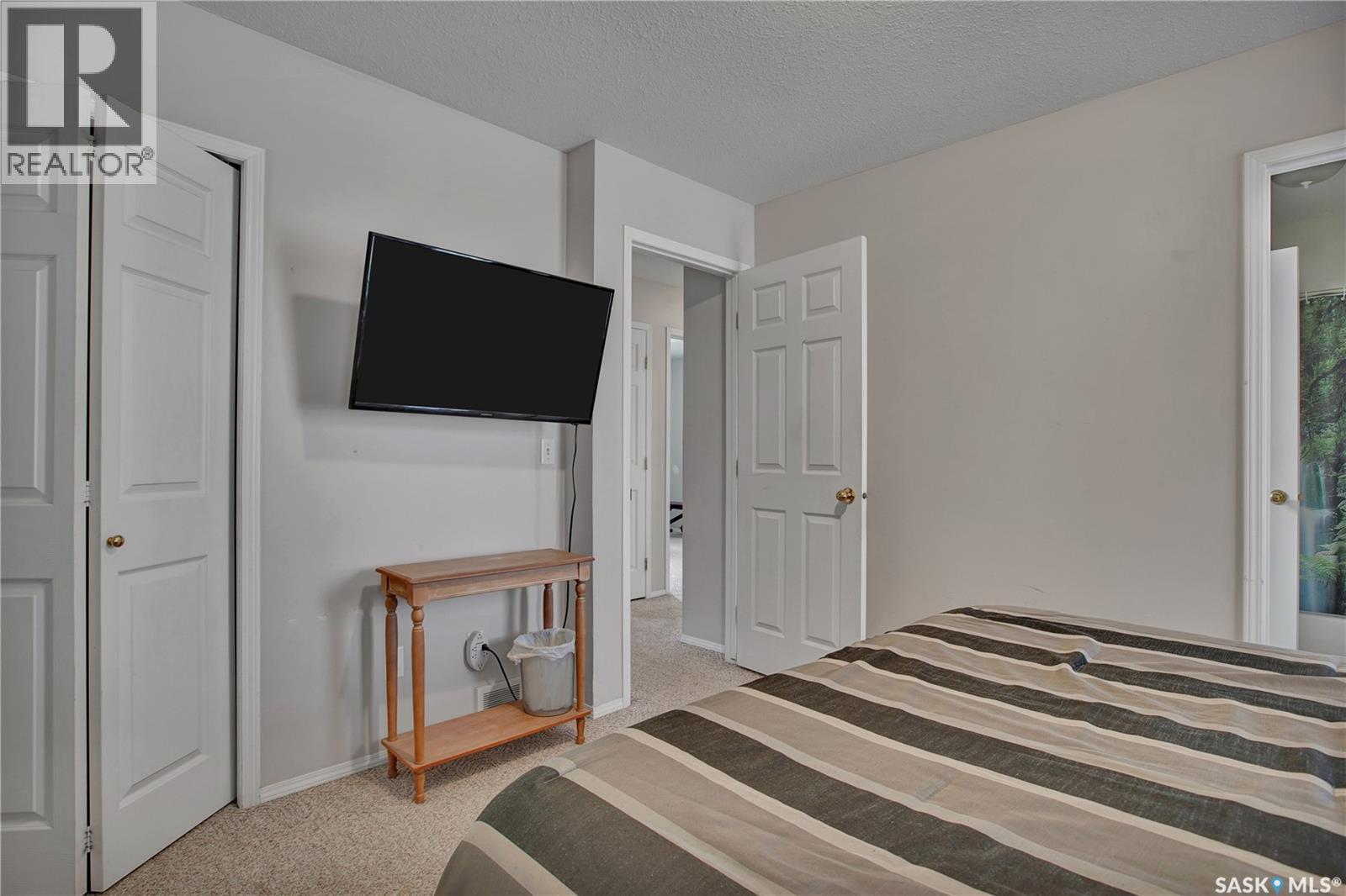 1418 B Avenue N, Saskatoon, SK - Indoor Photo Showing Bedroom