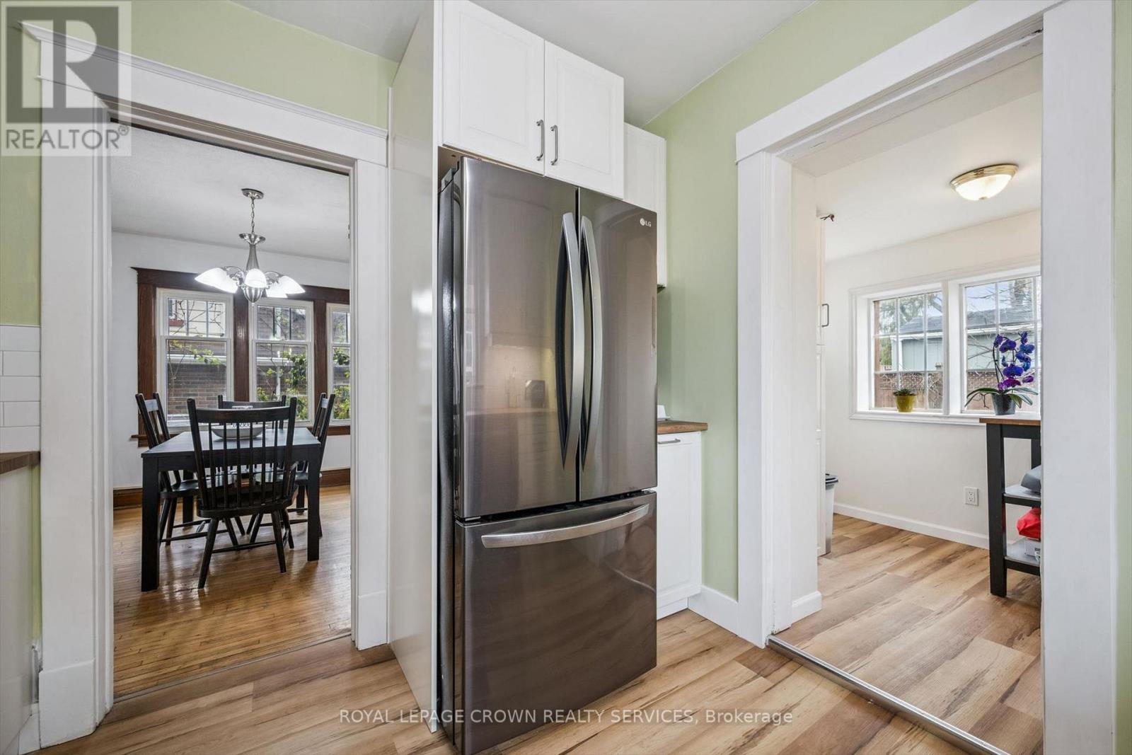 9 Spadina Road E, Kitchener, ON - Indoor