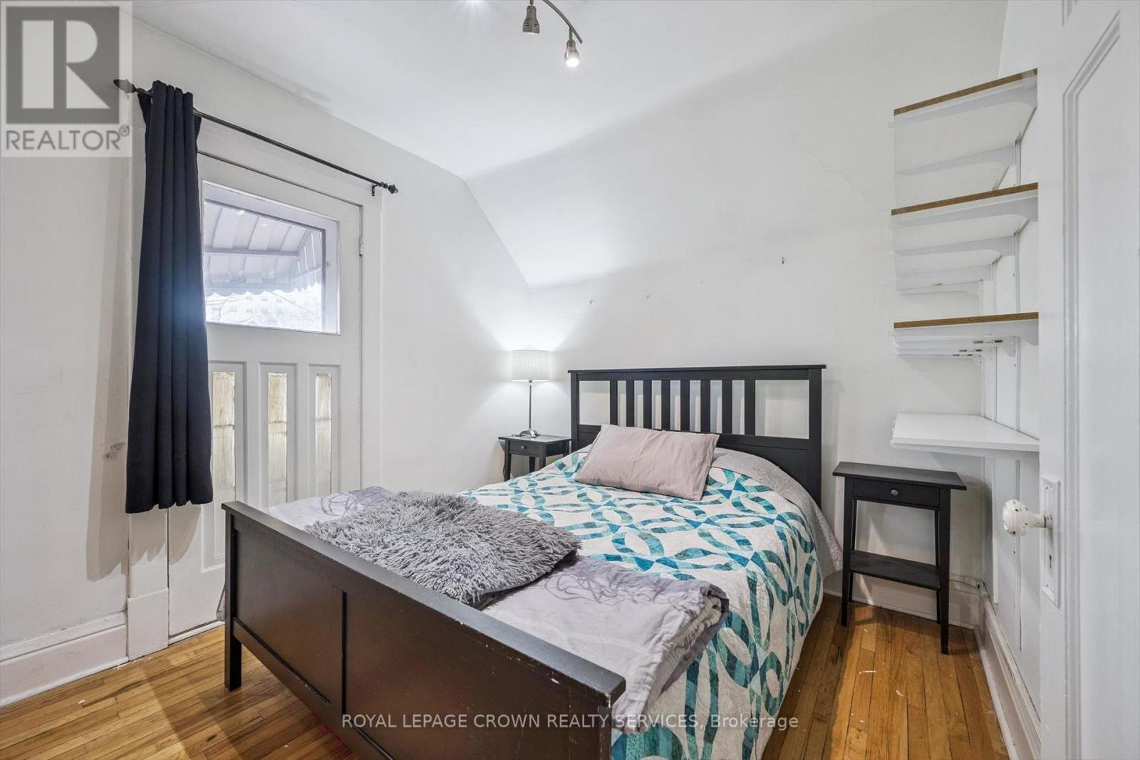 9 Spadina Road E, Kitchener, ON - Indoor Photo Showing Bedroom