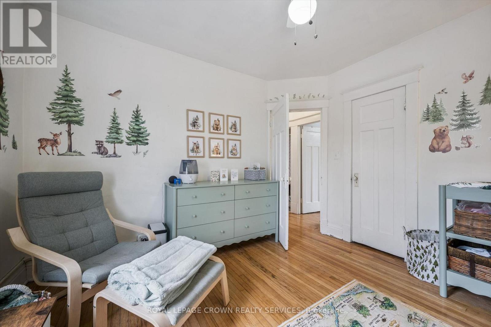 9 Spadina Road E, Kitchener, ON - Indoor Photo Showing Bedroom