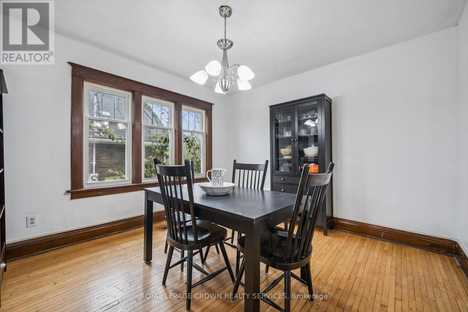 9 Spadina Road E, Kitchener, ON - Indoor Photo Showing Dining Room