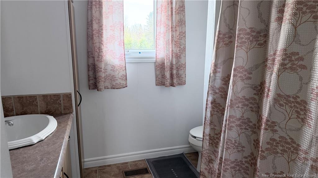 7063 Ch Boundary, Lac Baker, NB
