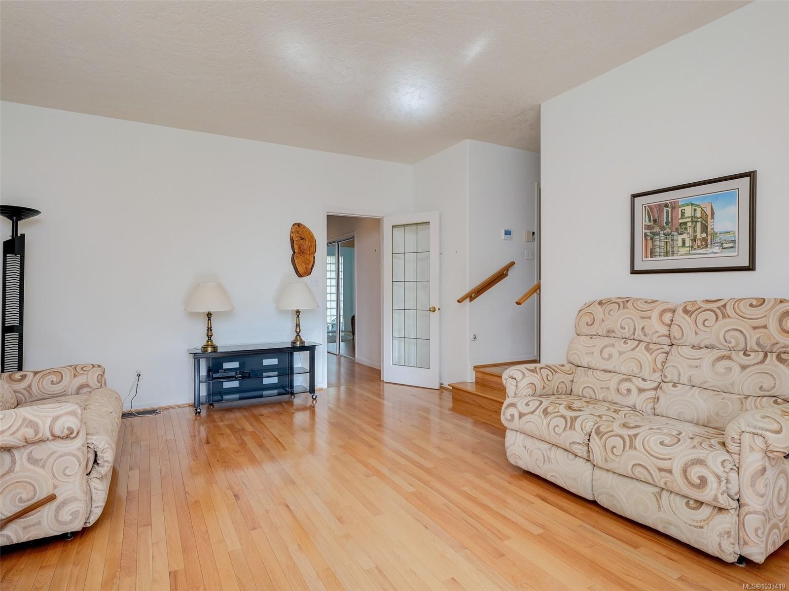 1537 Eric Rd, Saanich, BC