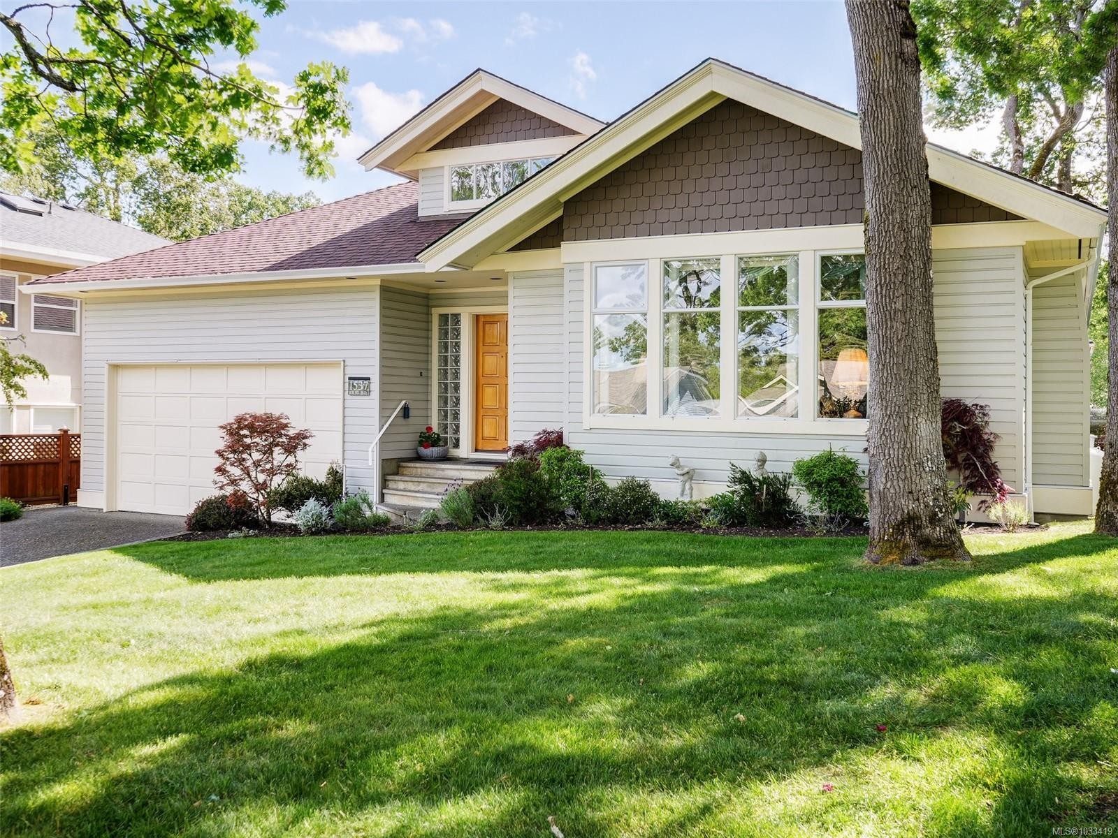 1537 Eric Rd, Saanich, BC