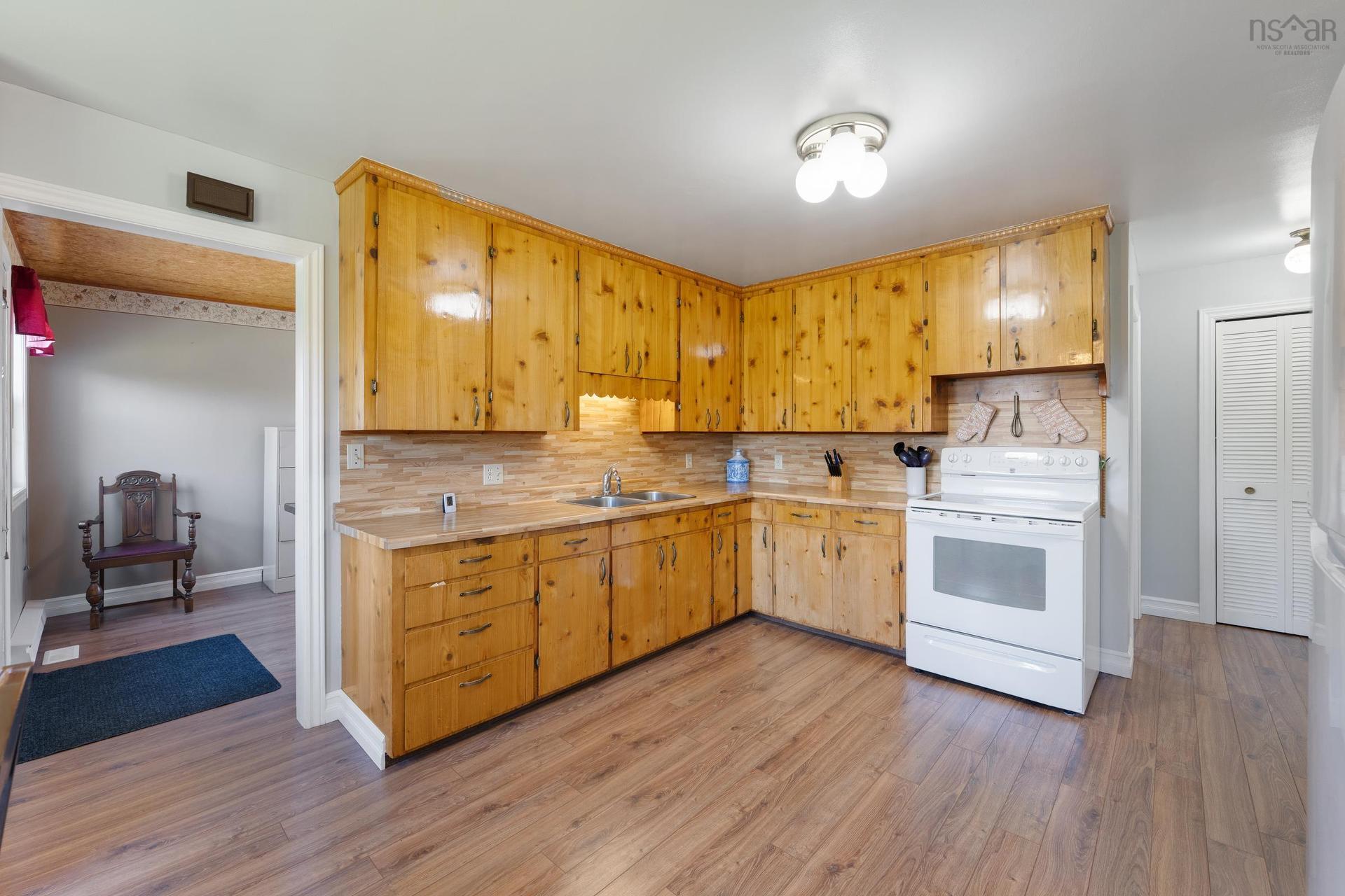 2096 North Range Crossroad, South Range, NS