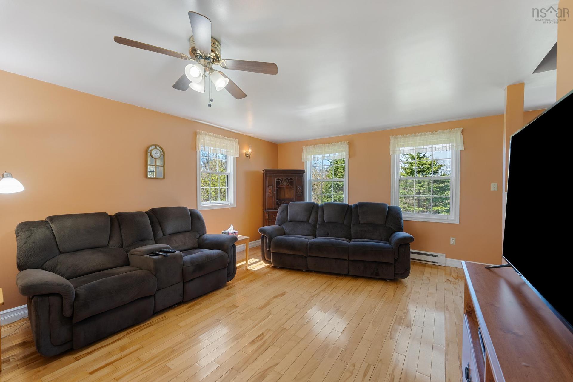 2096 North Range Crossroad, South Range, NS