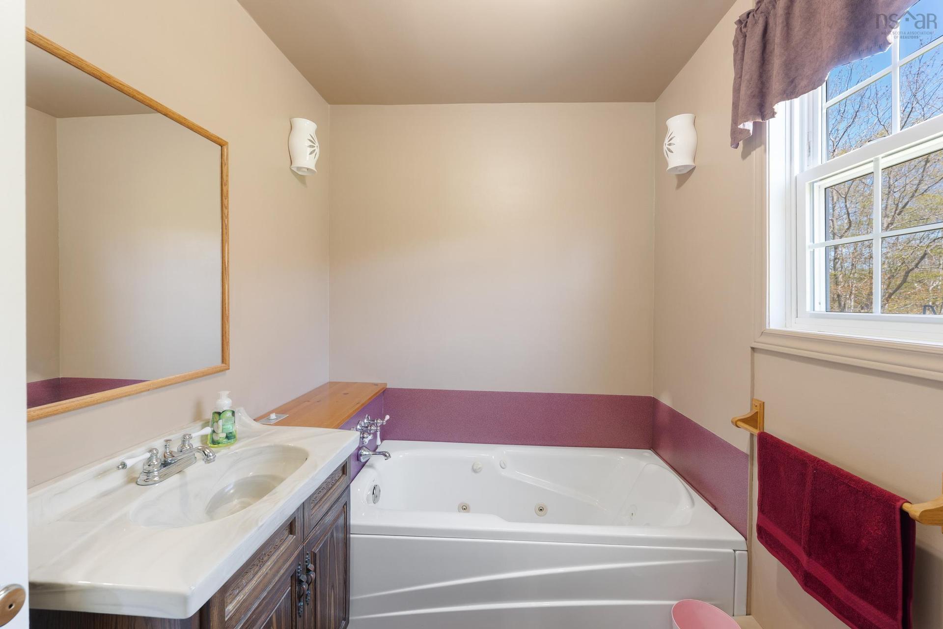2096 North Range Crossroad, South Range, NS