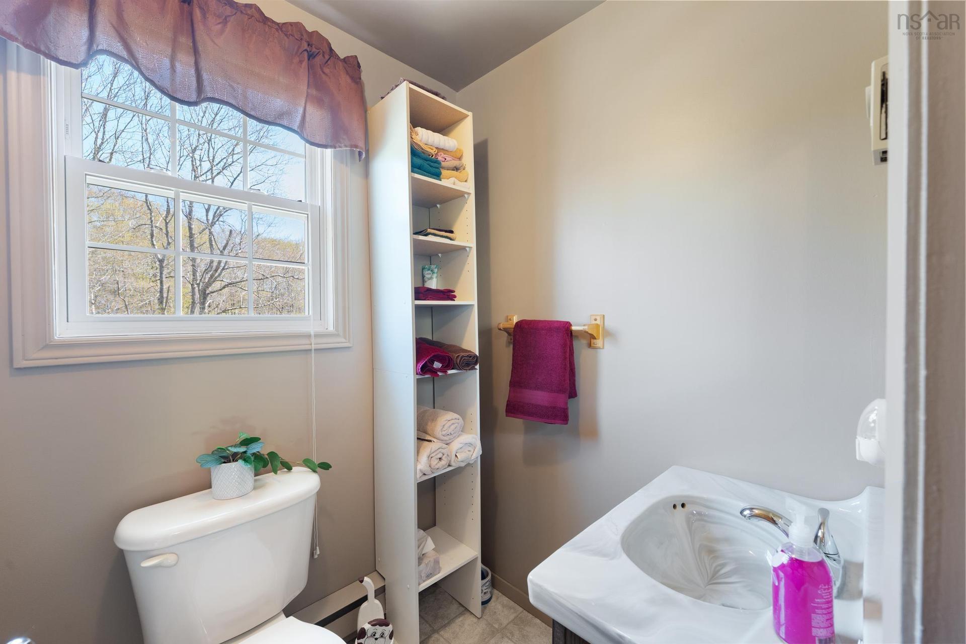 2096 North Range Crossroad, South Range, NS