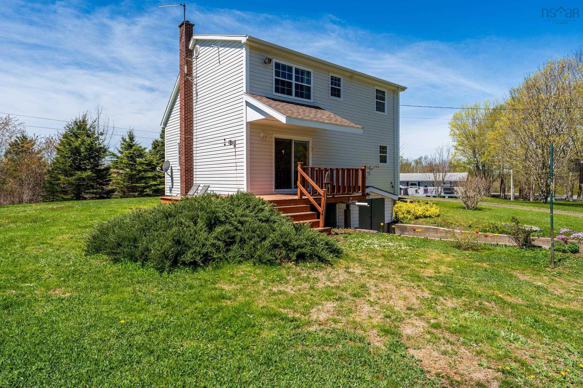 2096 North Range Crossroad, South Range, NS