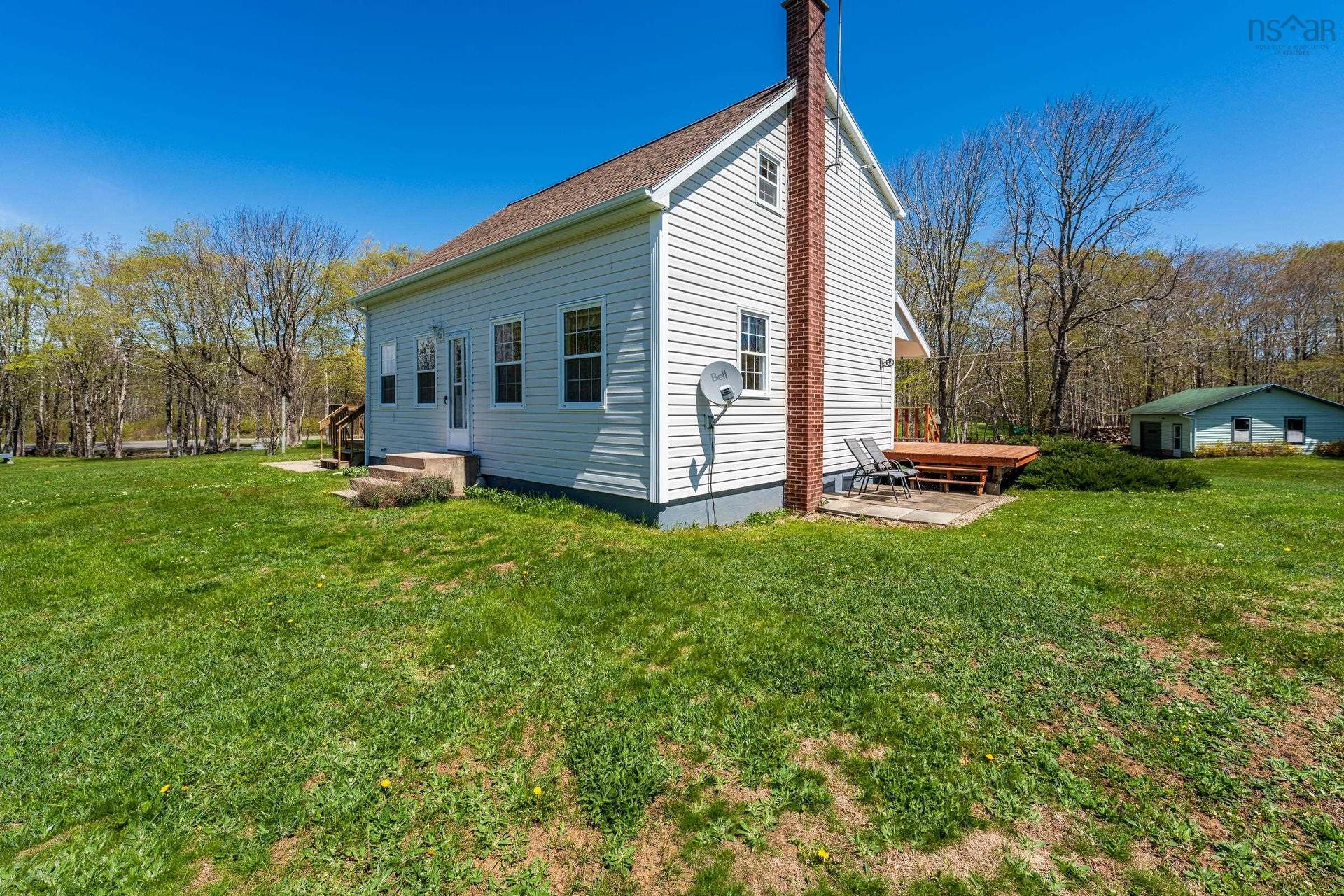 2096 North Range Crossroad, South Range, NS