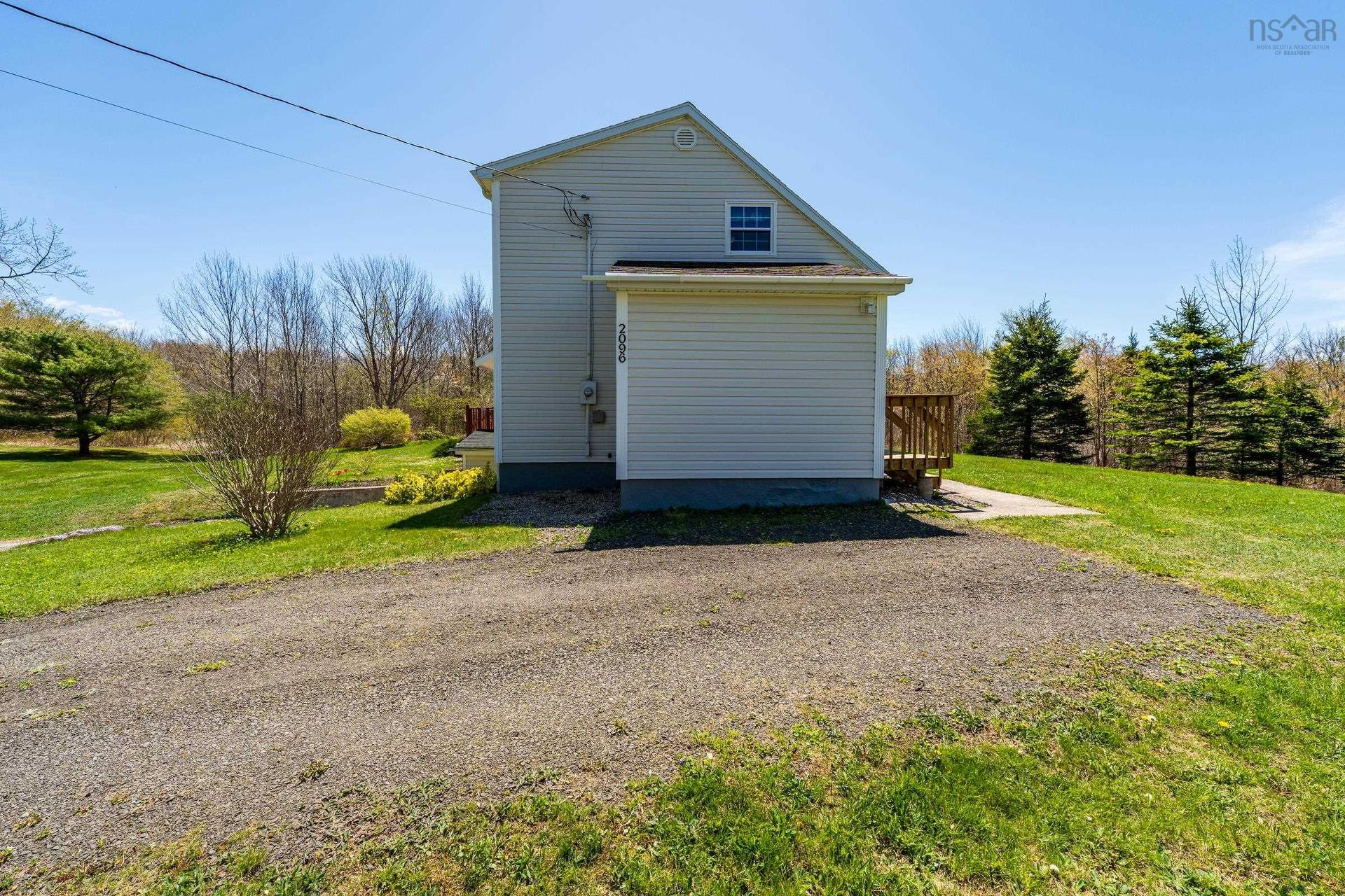 2096 North Range Crossroad, South Range, NS
