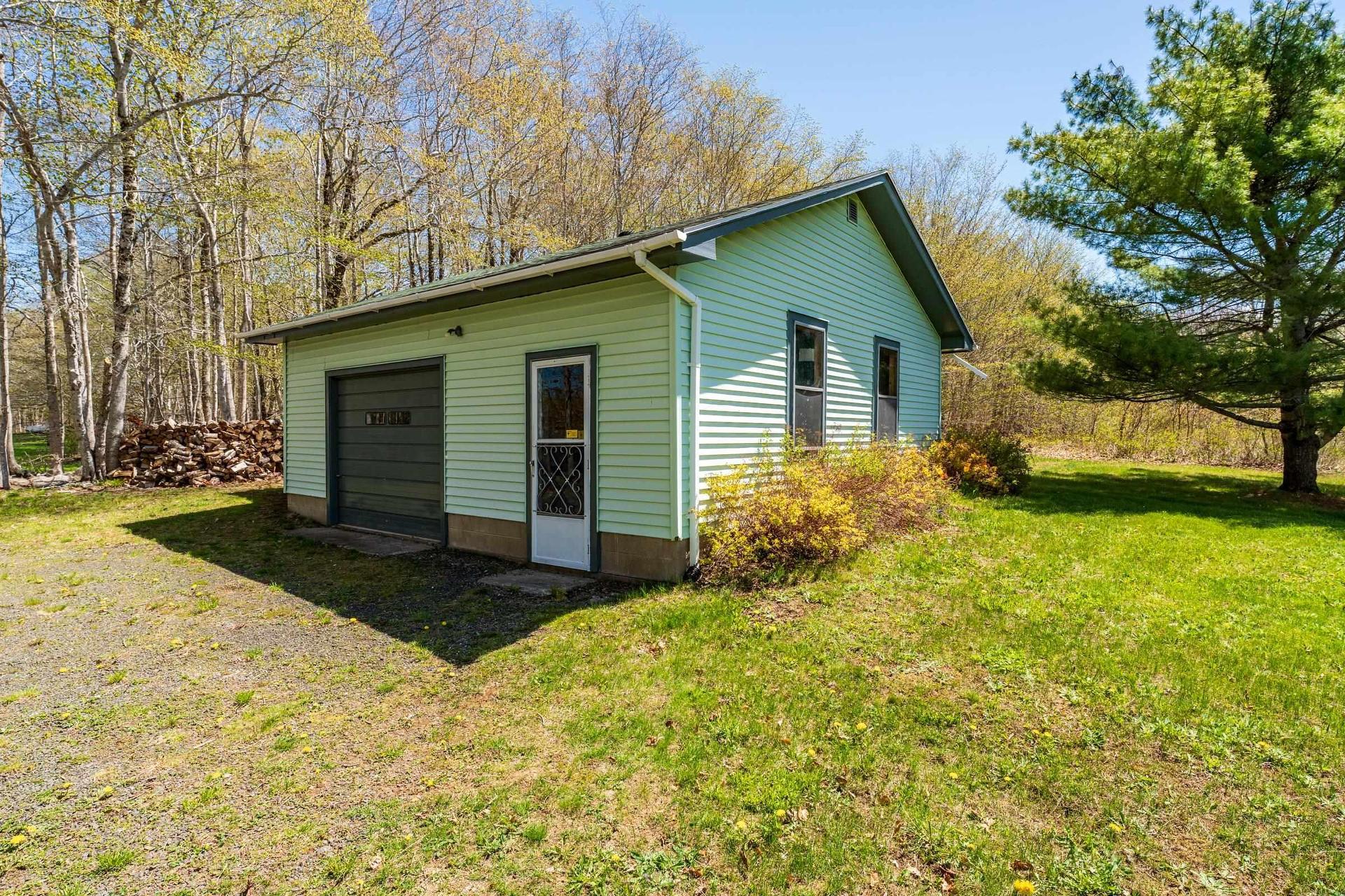2096 North Range Crossroad, South Range, NS