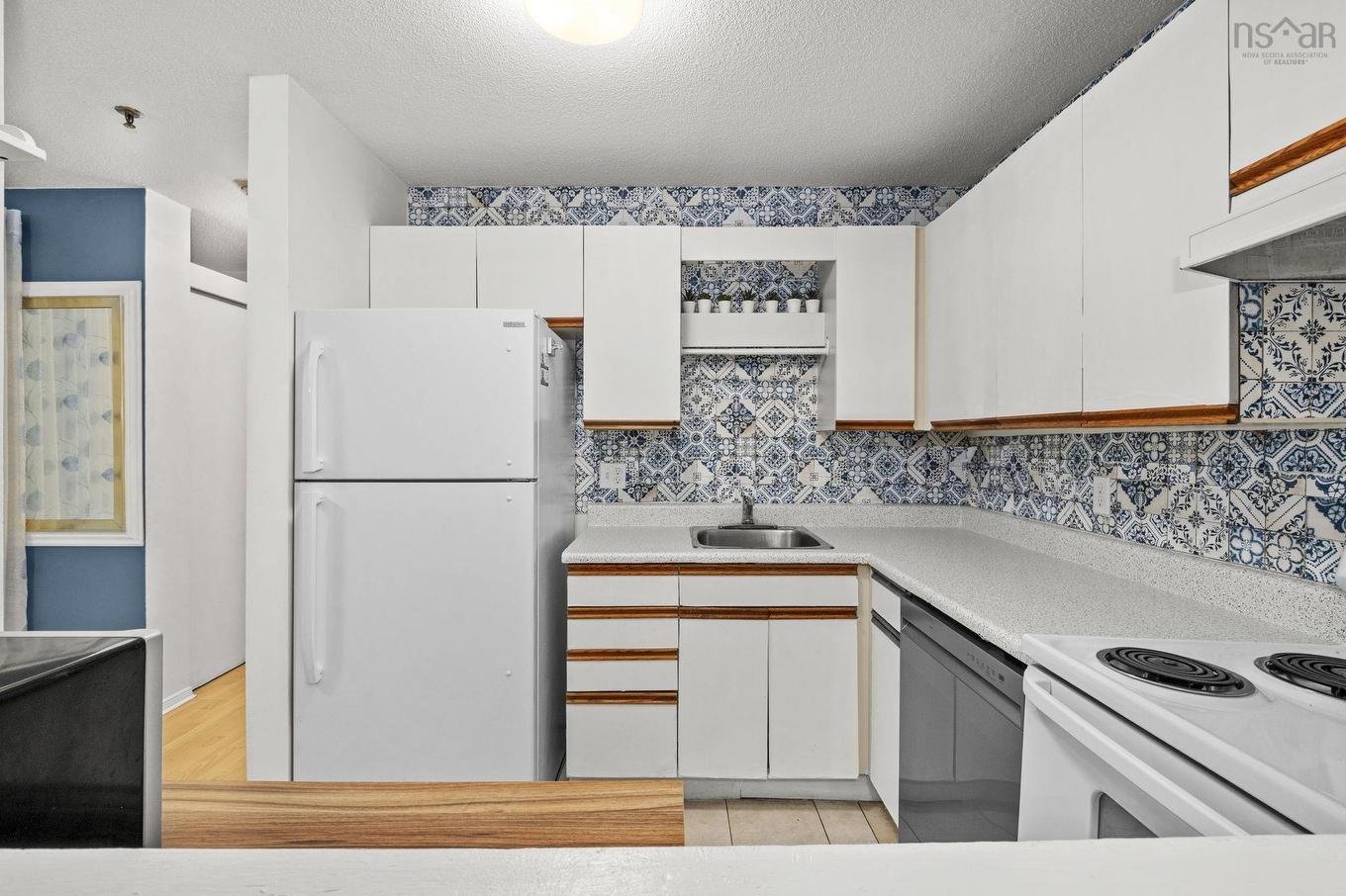210 3600 John Par Drive, Halifax, NS