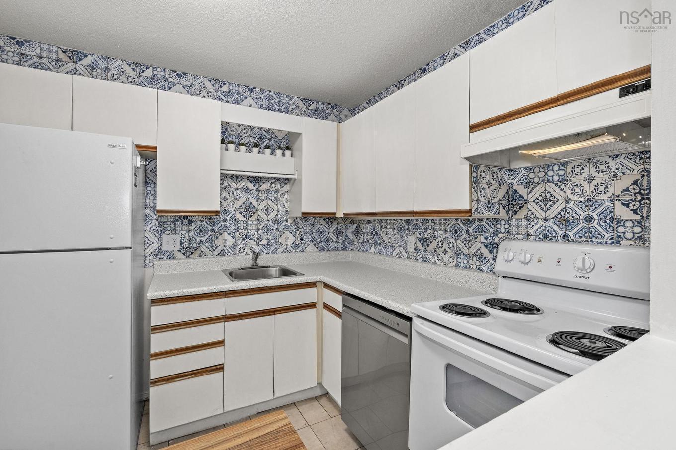 210 3600 John Par Drive, Halifax, NS
