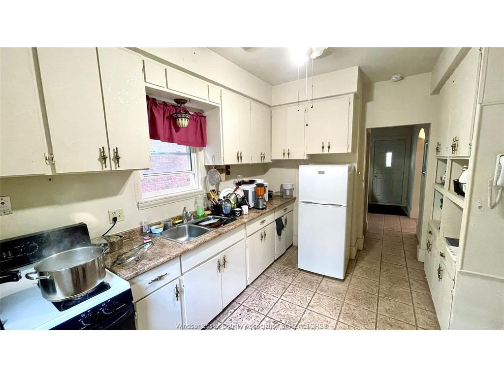 741 Partington, Windsor, ON