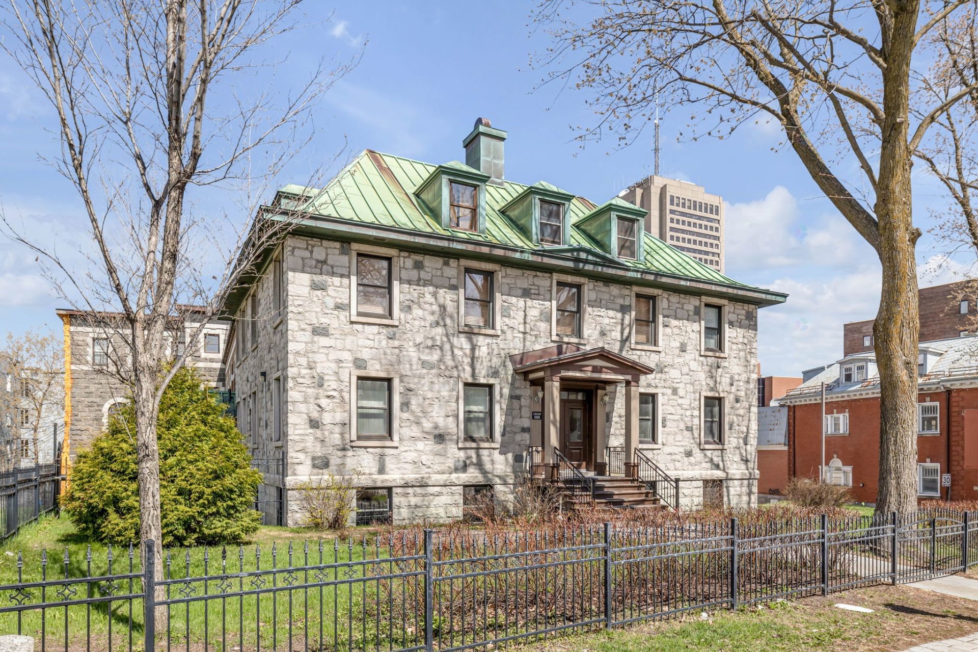 Front of Structure - 217-550 Grande Allée E., Québec (La Cité-Limoilou), QC - Outdoor