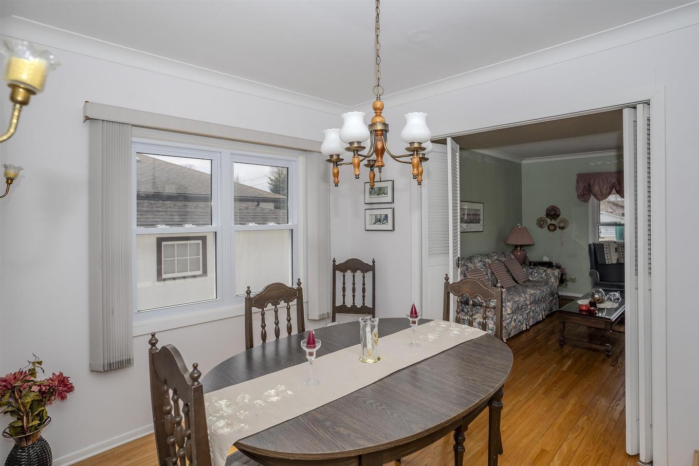 237 Windemere Avenue S, Thunder Bay, ON - Indoor Photo Showing Dining Room