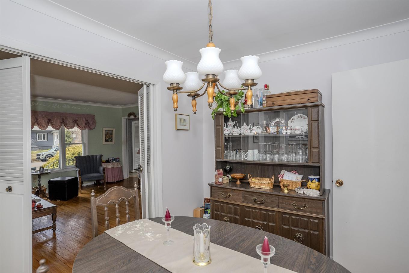 237 Windemere Avenue S, Thunder Bay, ON - Indoor Photo Showing Dining Room