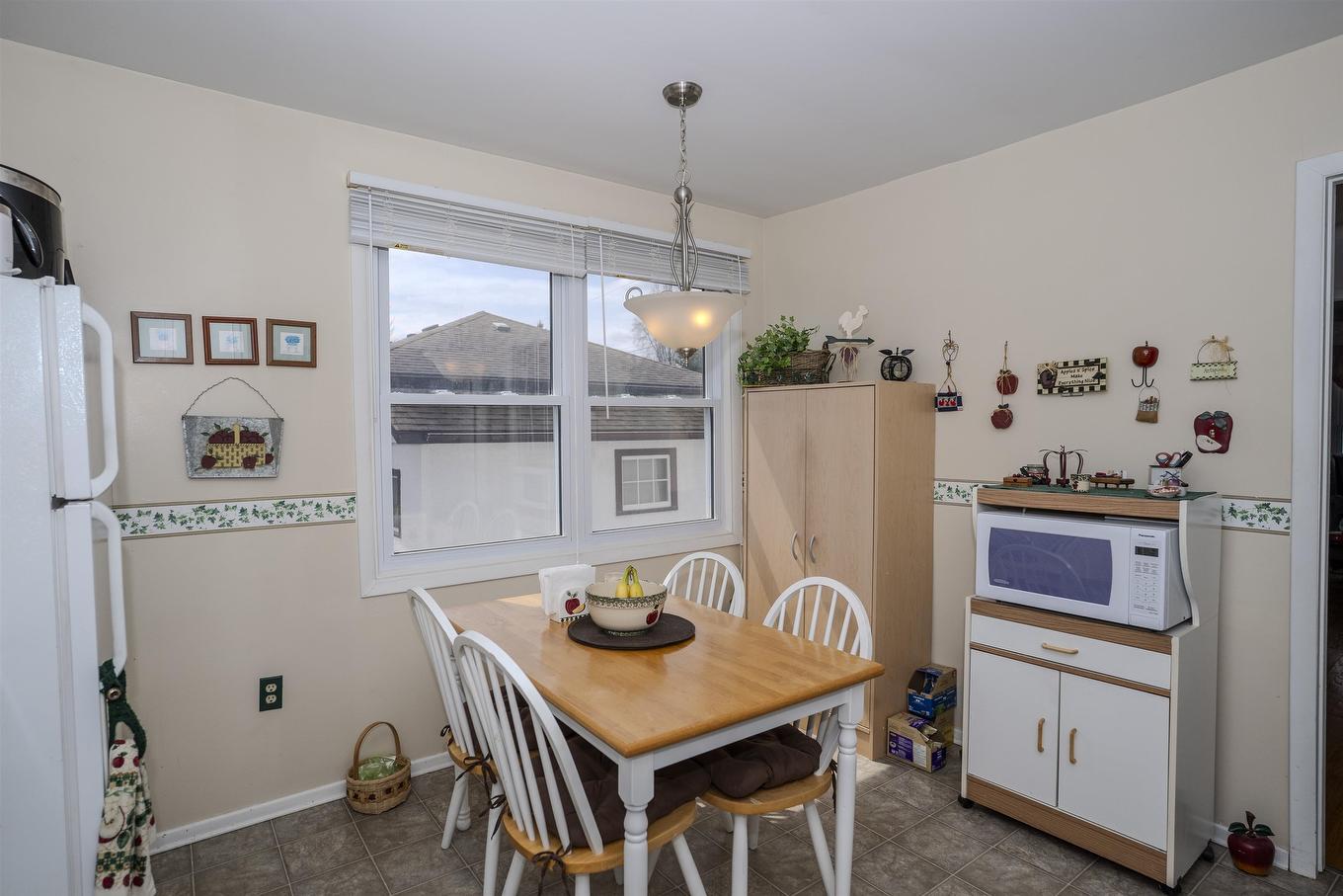 237 Windemere Avenue S, Thunder Bay, ON - Indoor Photo Showing Dining Room