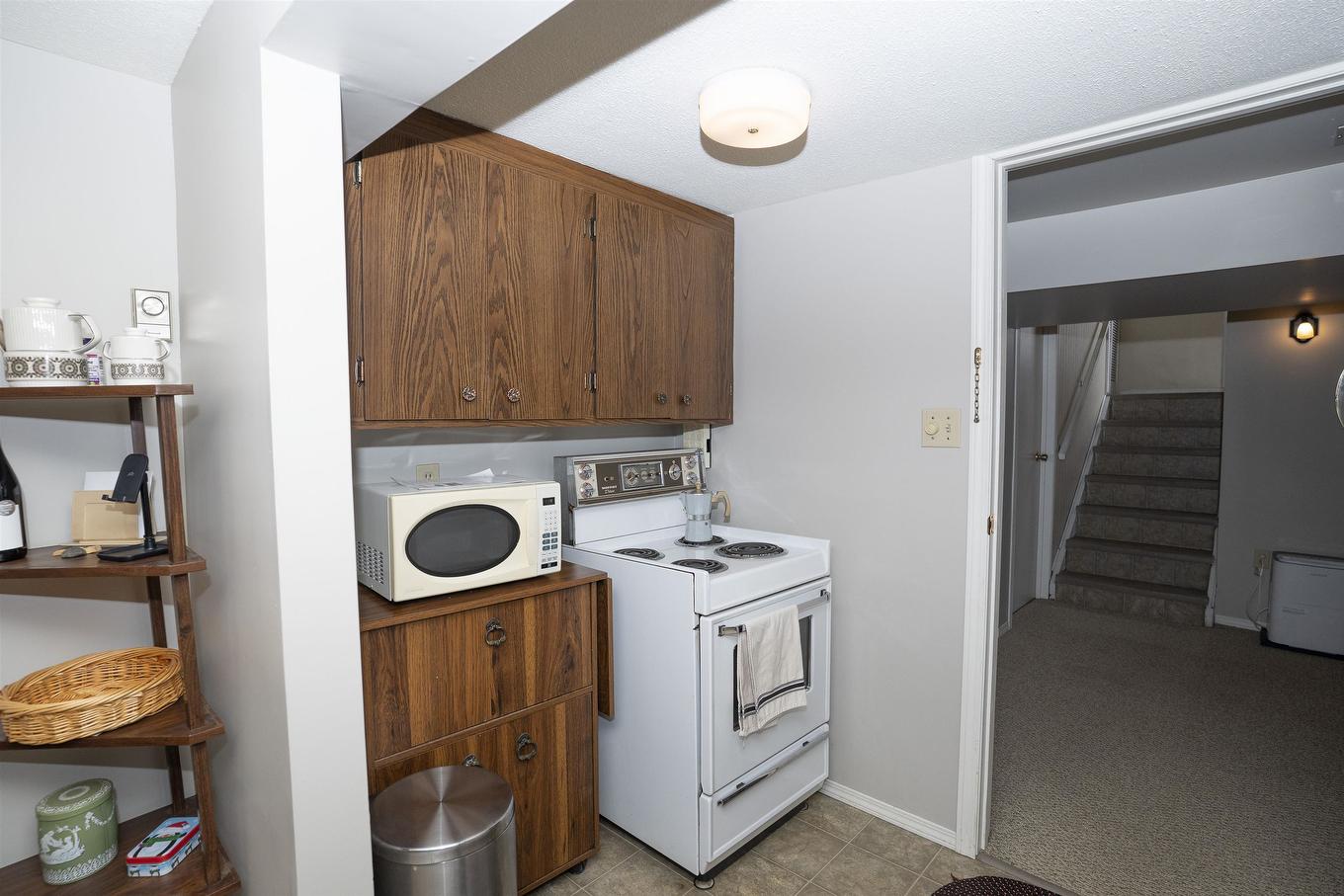 237 Windemere Avenue S, Thunder Bay, ON - Indoor Photo Showing Kitchen