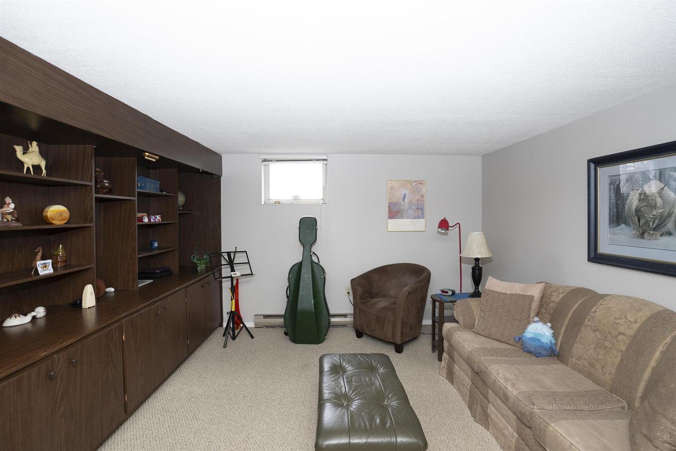 237 Windemere Avenue S, Thunder Bay, ON - Indoor