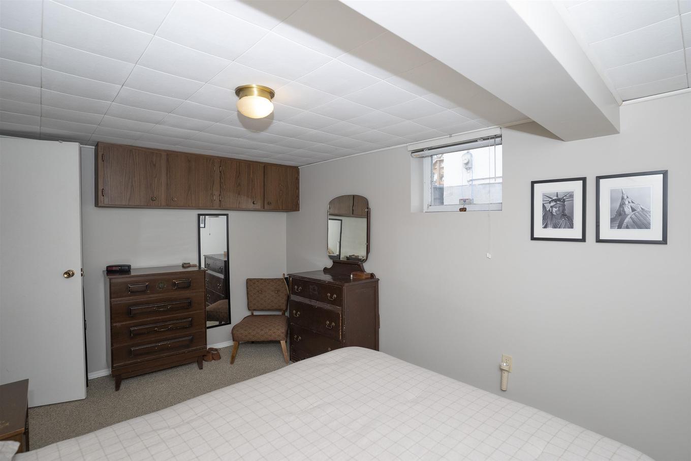 237 Windemere Avenue S, Thunder Bay, ON - Indoor Photo Showing Bedroom