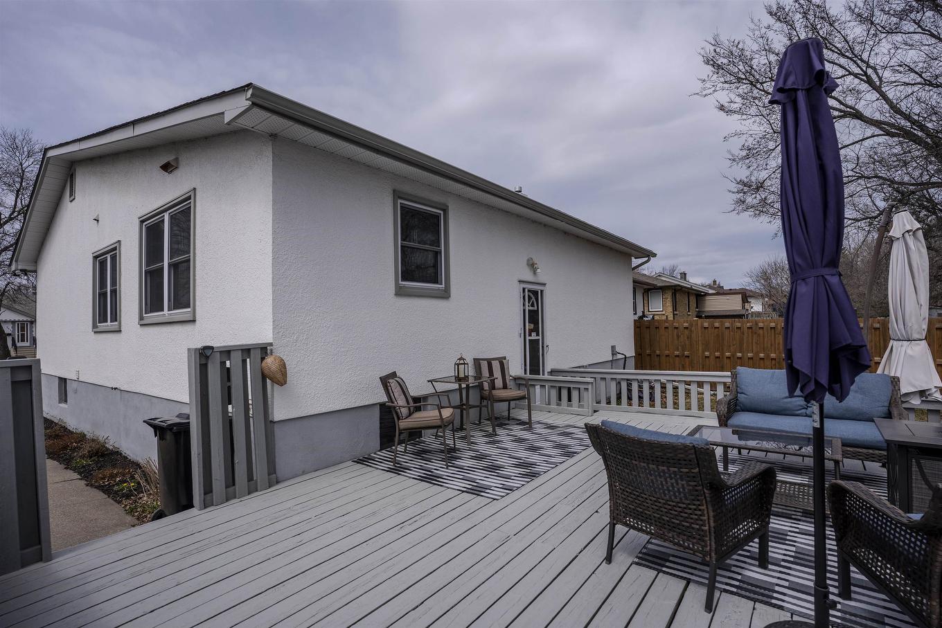 237 Windemere Avenue S, Thunder Bay, ON - Outdoor With Deck Patio Veranda With Exterior