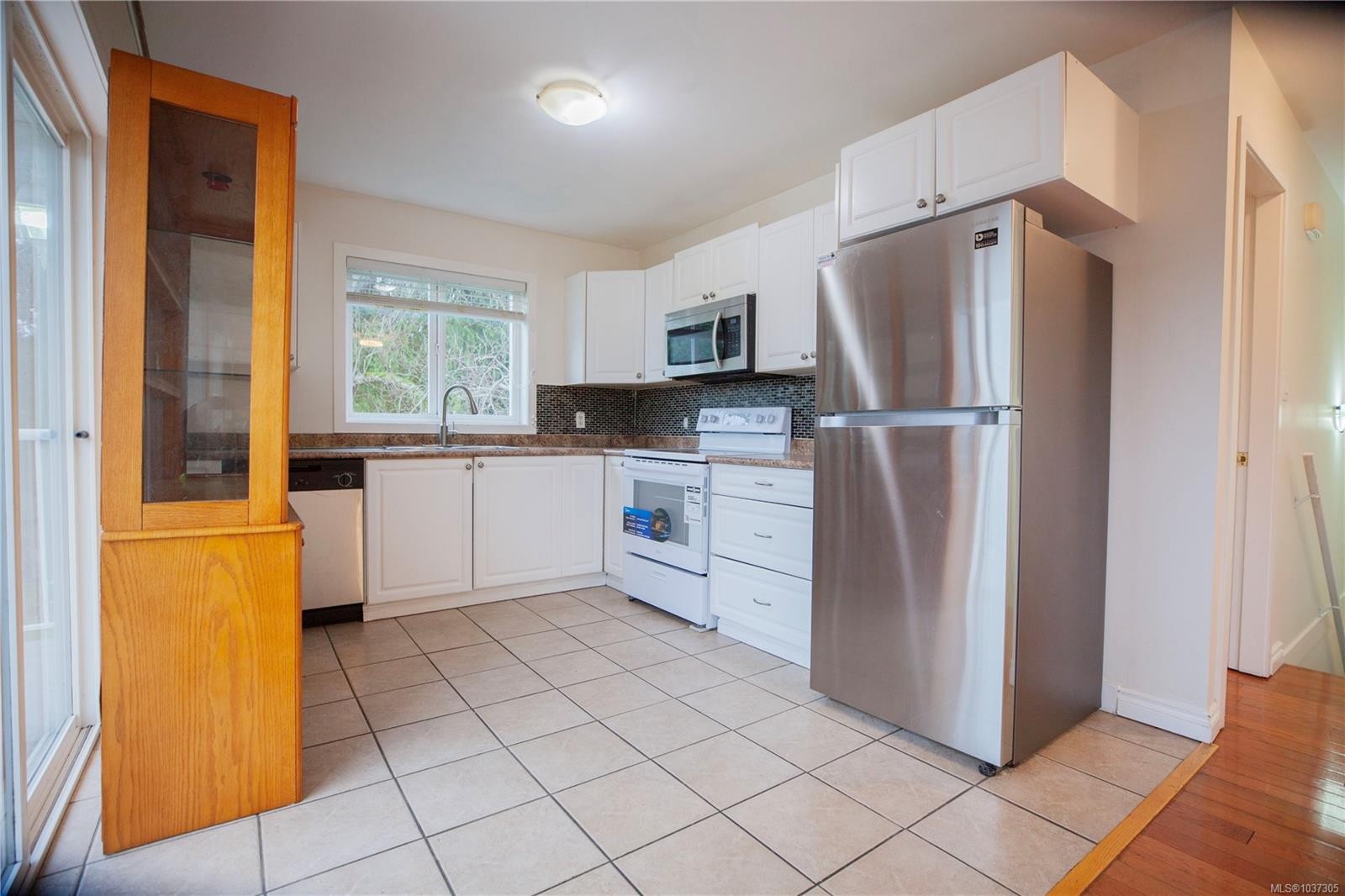 6164 Grieve Rd, Duncan, BC - Indoor Photo Showing Kitchen