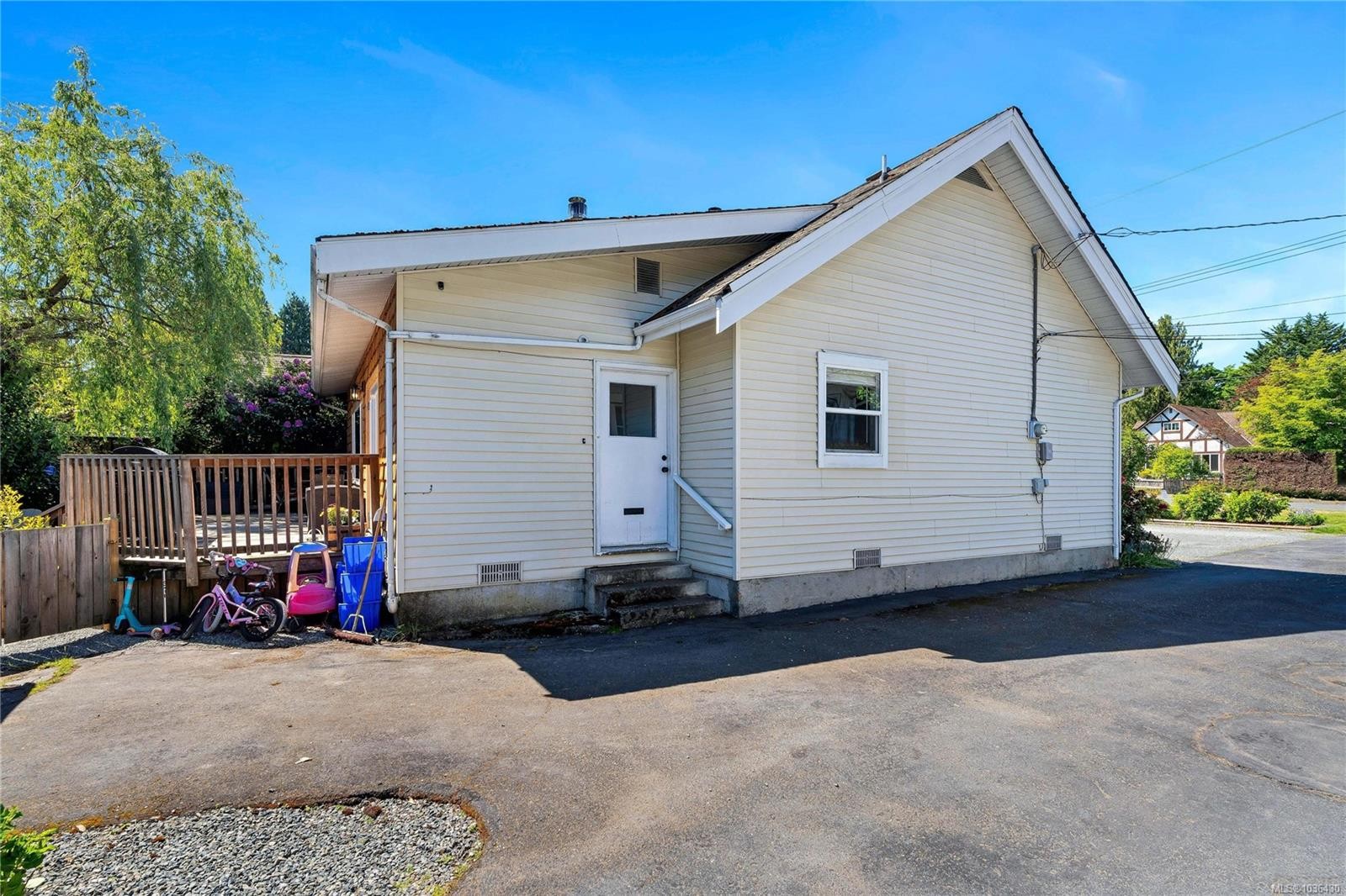 1068 Holmes St, Duncan, BC