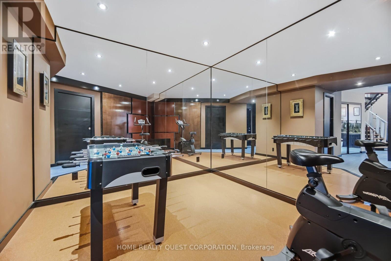 186 Wyndham Street, Mississauga, ON - Indoor