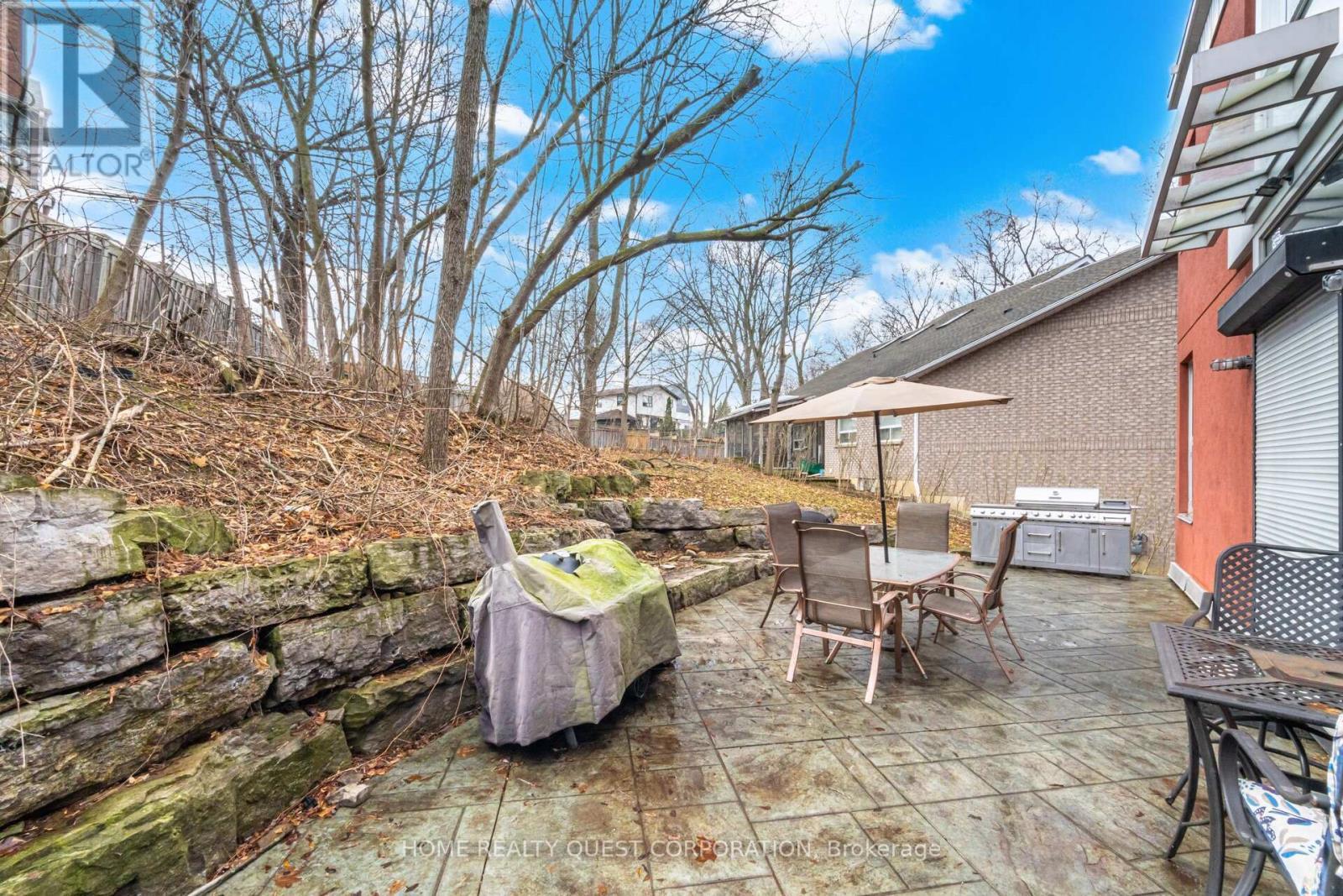 186 Wyndham Street, Mississauga, ON - Outdoor