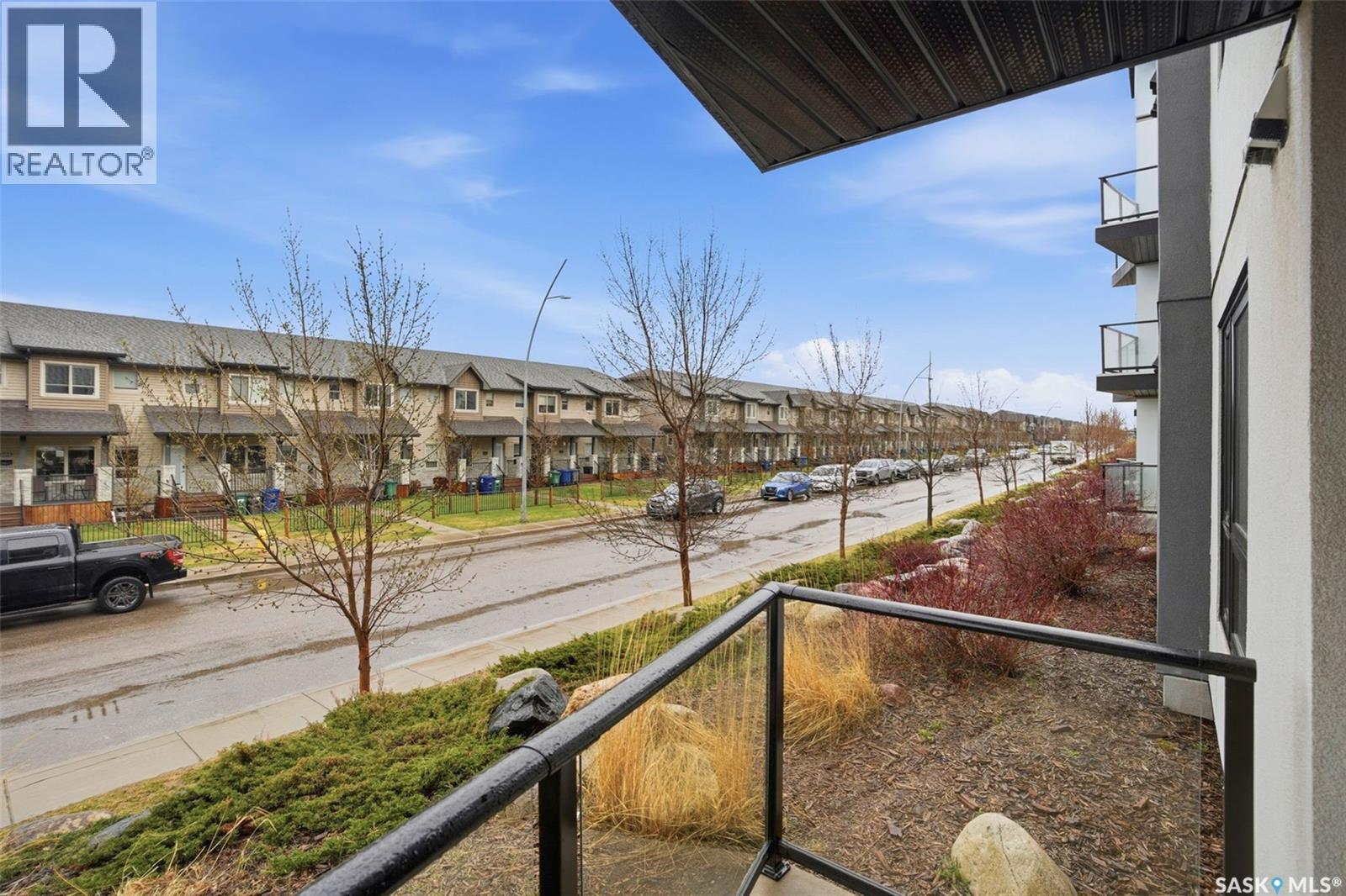 102 225 Maningas Bend, Saskatoon, SK - Outdoor