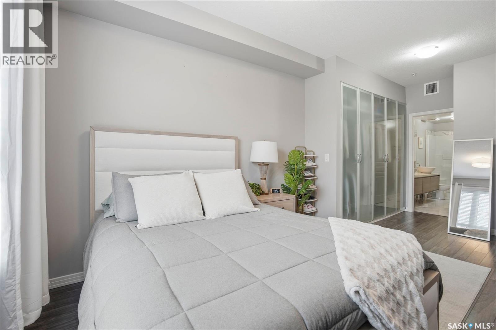 102 225 Maningas Bend, Saskatoon, SK - Indoor Photo Showing Bedroom