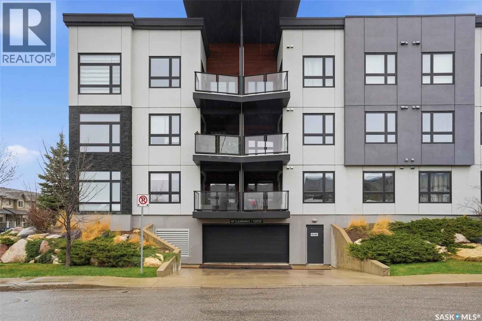 102 225 Maningas Bend, Saskatoon, SK - Outdoor With Facade