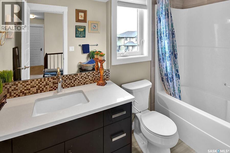524 Maple Crescent, Warman, SK - Indoor Photo Showing Bathroom