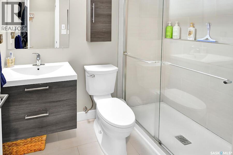 524 Maple Crescent, Warman, SK - Indoor Photo Showing Bathroom