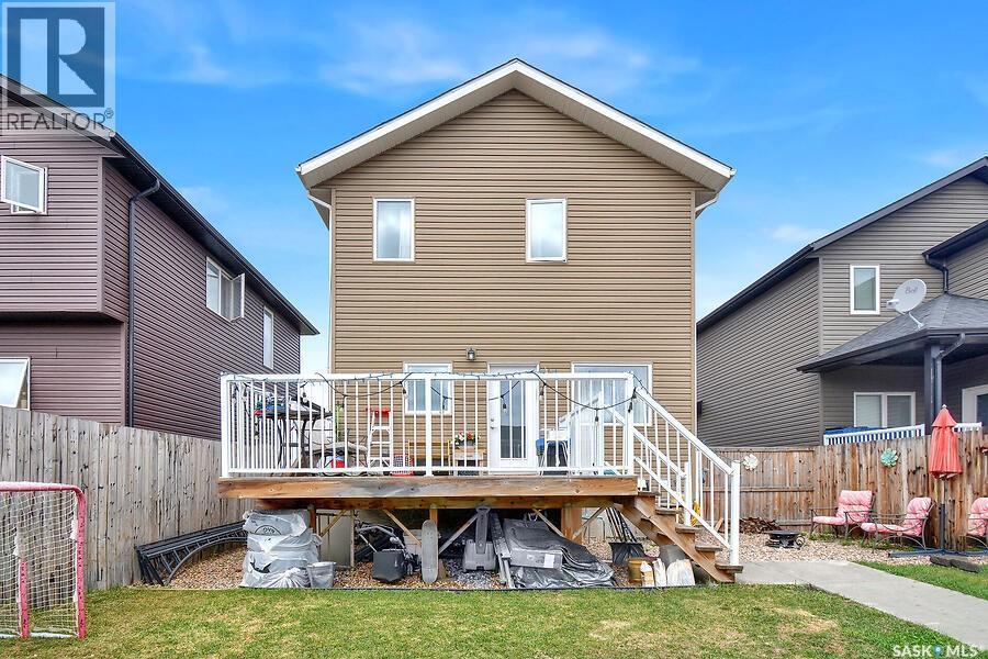 524 Maple Crescent, Warman, SK - Outdoor With Deck Patio Veranda With Exterior
