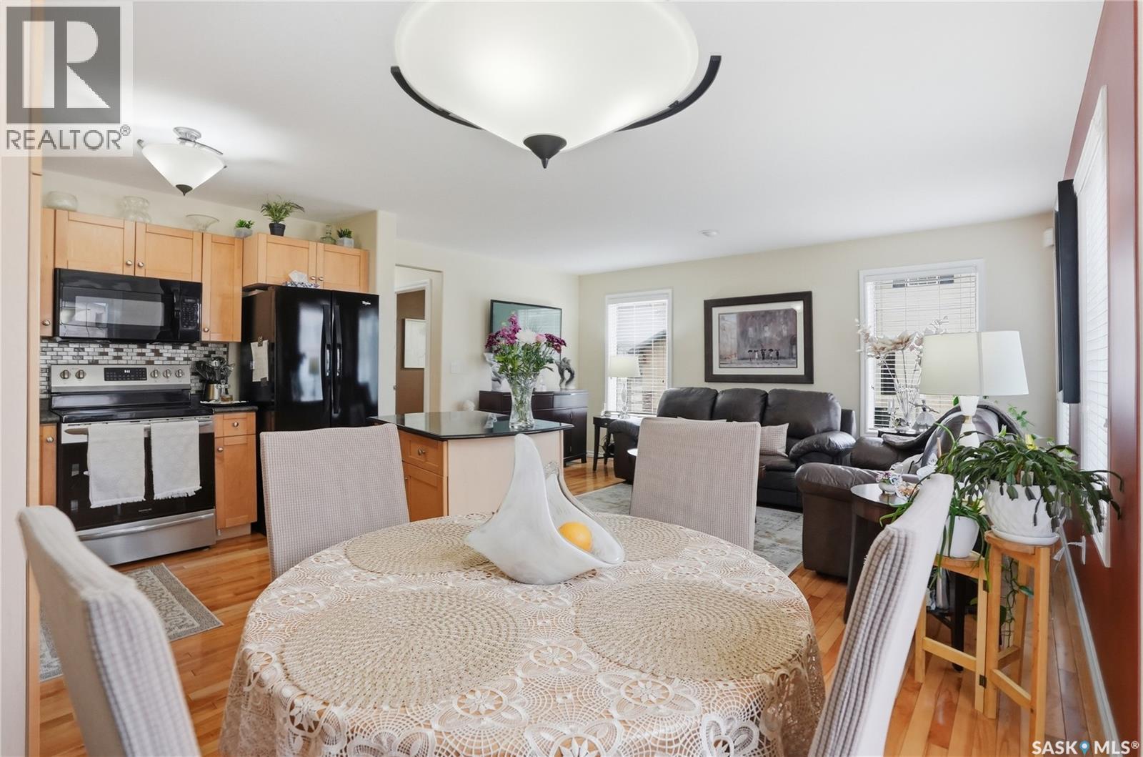 1 118 Pawlychenko Lane, Saskatoon, SK - Indoor Photo Showing Dining Room