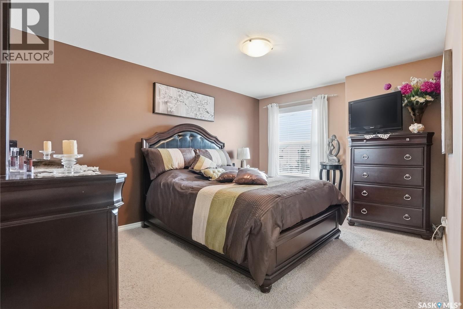 1 118 Pawlychenko Lane, Saskatoon, SK - Indoor Photo Showing Bedroom