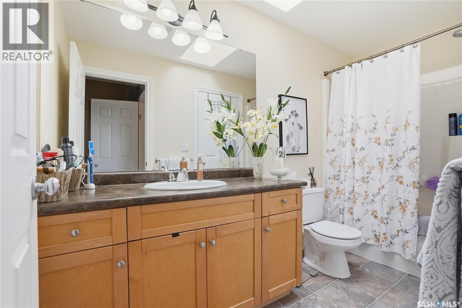 1 118 Pawlychenko Lane, Saskatoon, SK - Indoor Photo Showing Bathroom