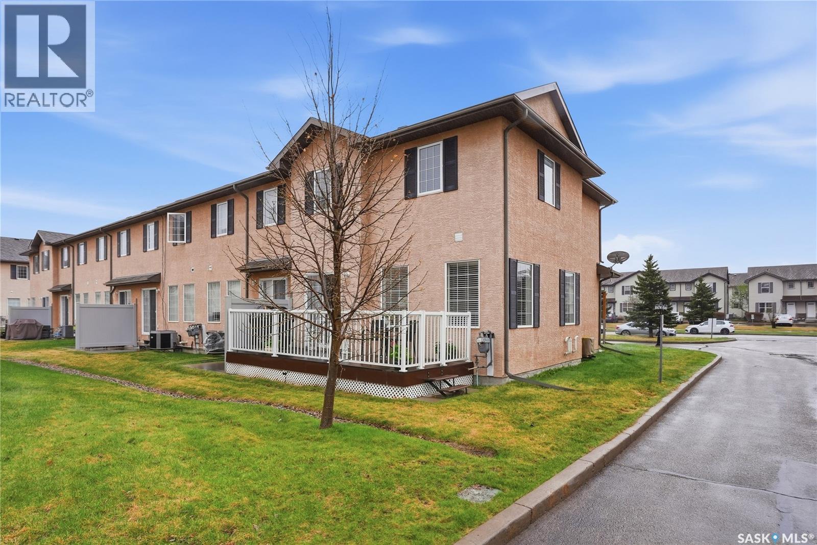 1 118 Pawlychenko Lane, Saskatoon, SK - Outdoor